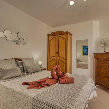 Luxuspenthouse Garajonay By Interhome אדחה